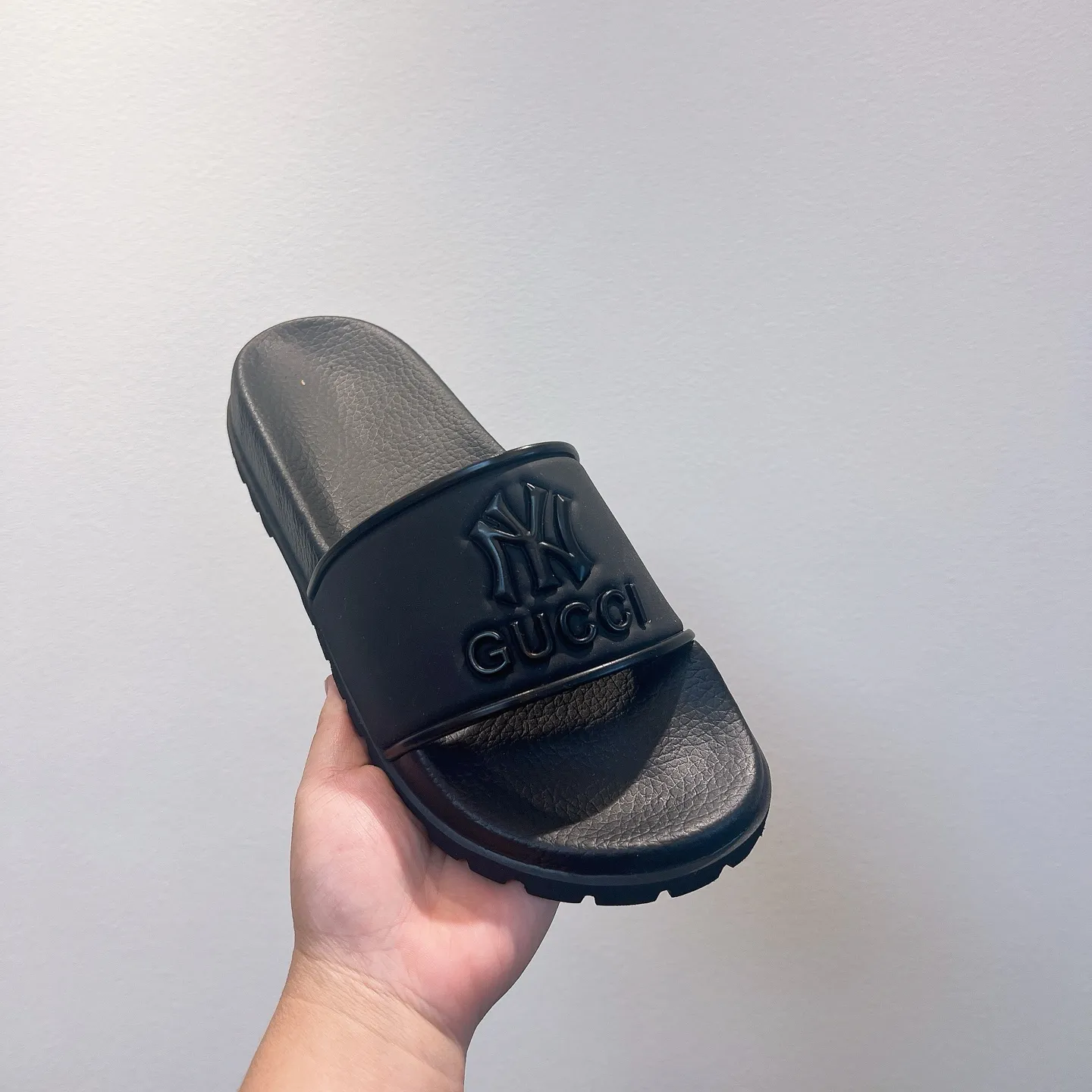 Men's Men's Shoes 130🐮🐮Gucci Gucci Slippers Gucci 2024 latest beach sandals slippers Original molding double G LOGO Original molding consistent Outsole: Men's Men's Shoes u double-layer outsole Size: 35-46